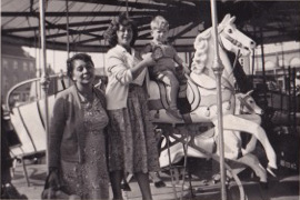 Hendrik with his mother and grandmother